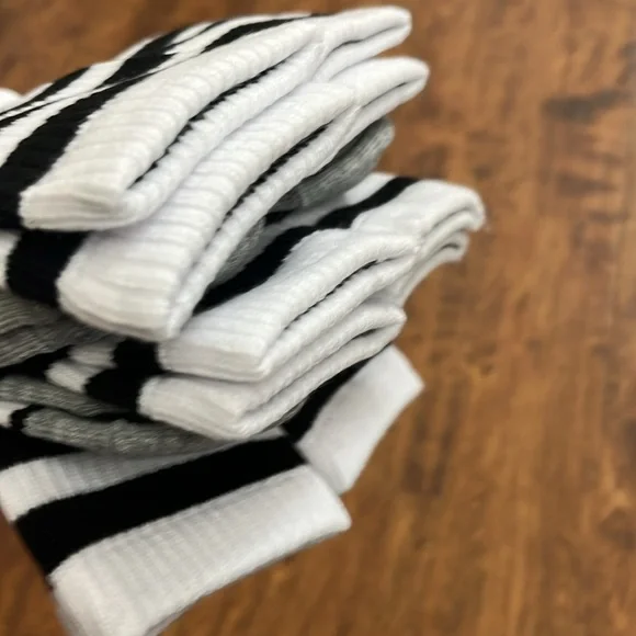 Adidas AEROREADY Crew Socks 6 Pack Size L - Picture 15 of 17